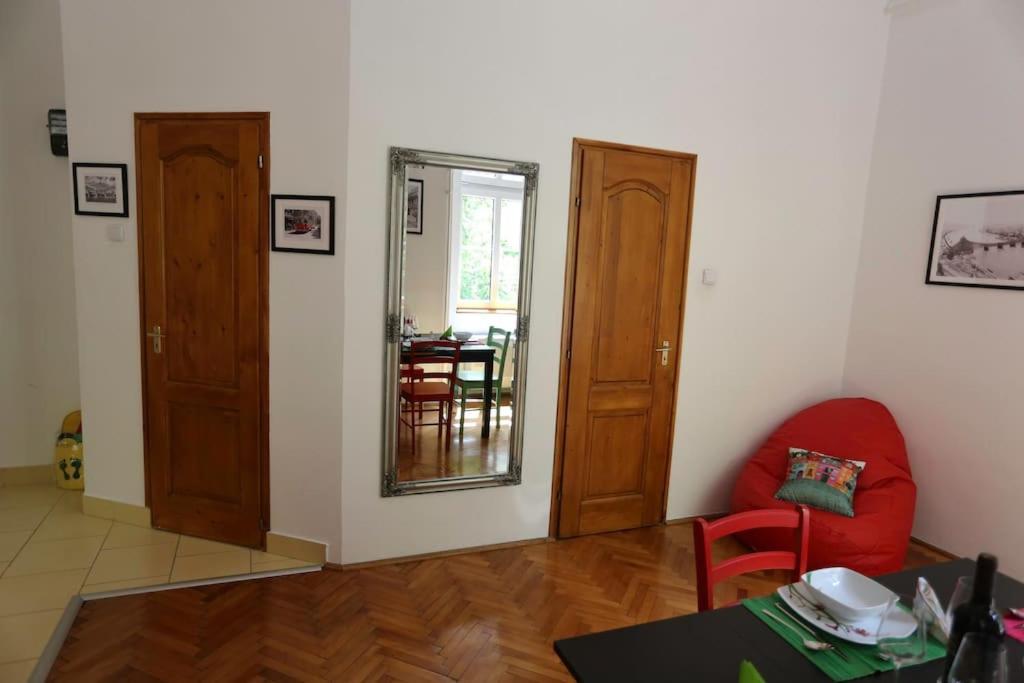 Quiet Home At Synagogue Budapesta Exterior foto